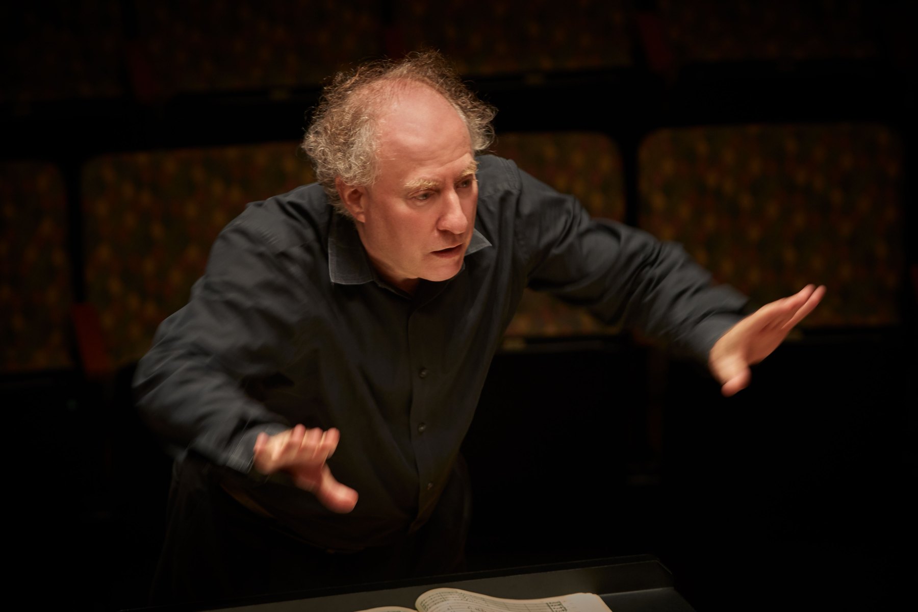 Jeffrey Kahane conducting